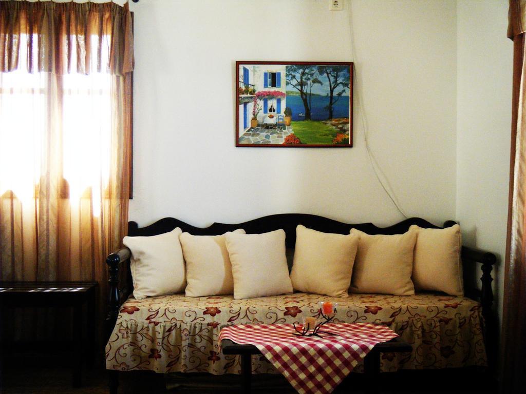 Meltemi Studios Фри Номер фото